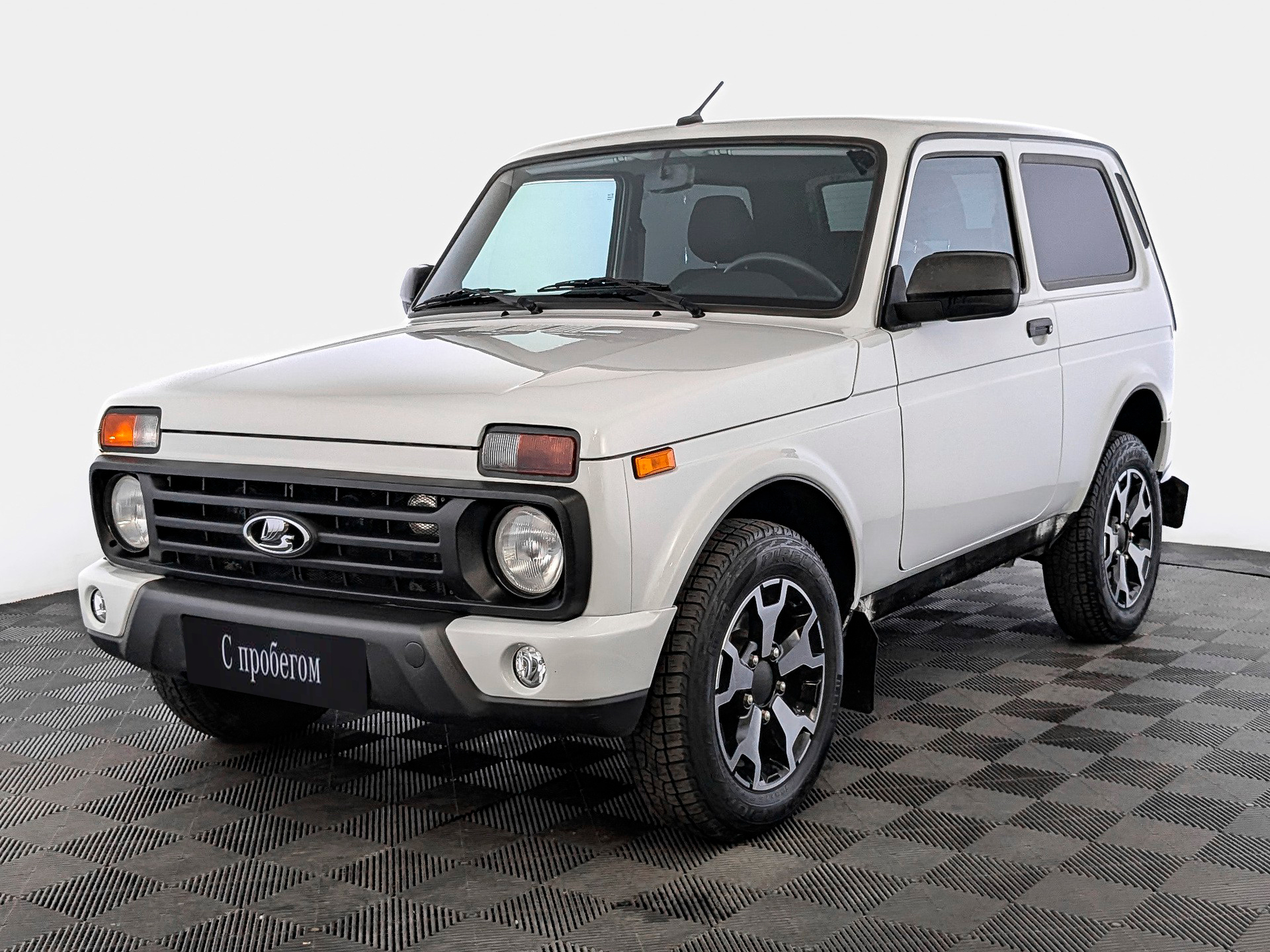Lada Niva Legend